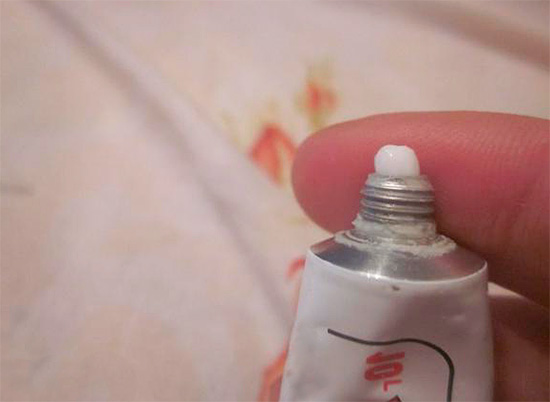 Удобнее всего использовать для лечения высыпаний на губе противогерпетические мази, а также крема и гели. Удобнее всего использовать для лечения высыпаний на губе противогерпетические мази, а также крема и гели.