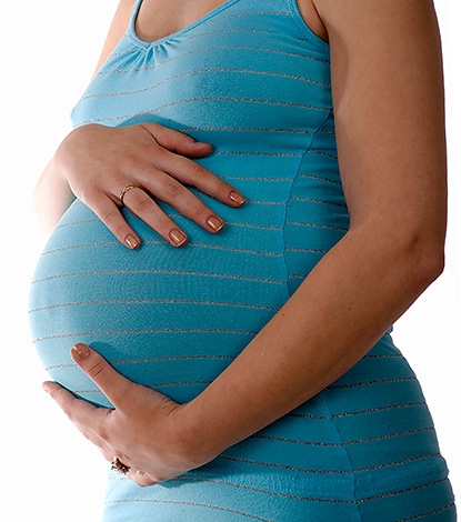 Если вовремя заняться лечением, то опоясывающий герпес не представляет серьезной угрозы для беременной женщины и ее плода. Если вовремя заняться лечением, то опоясывающий герпес не представляет серьезной угрозы для беременной женщины и ее плода.